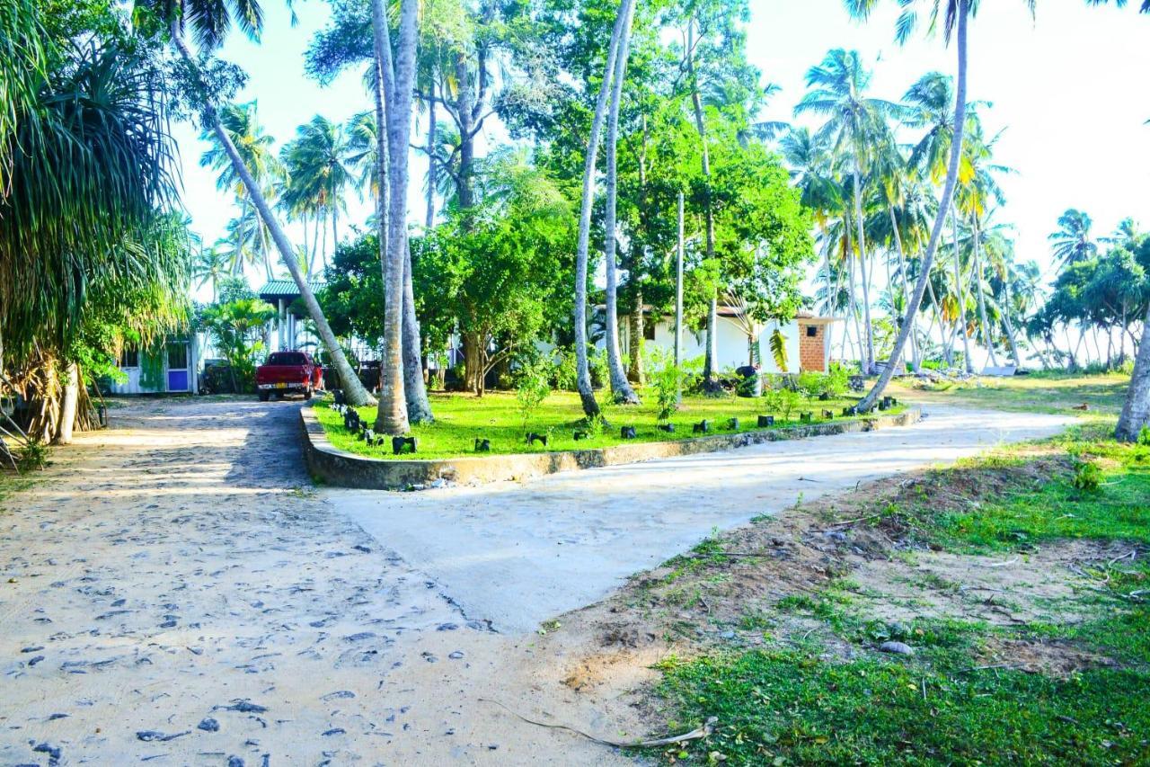 Helios Beach Resort Tangalle Exterior photo