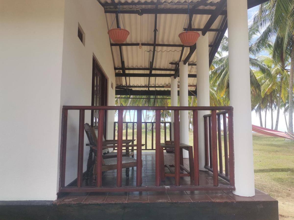 Helios Beach Resort Tangalle Exterior photo