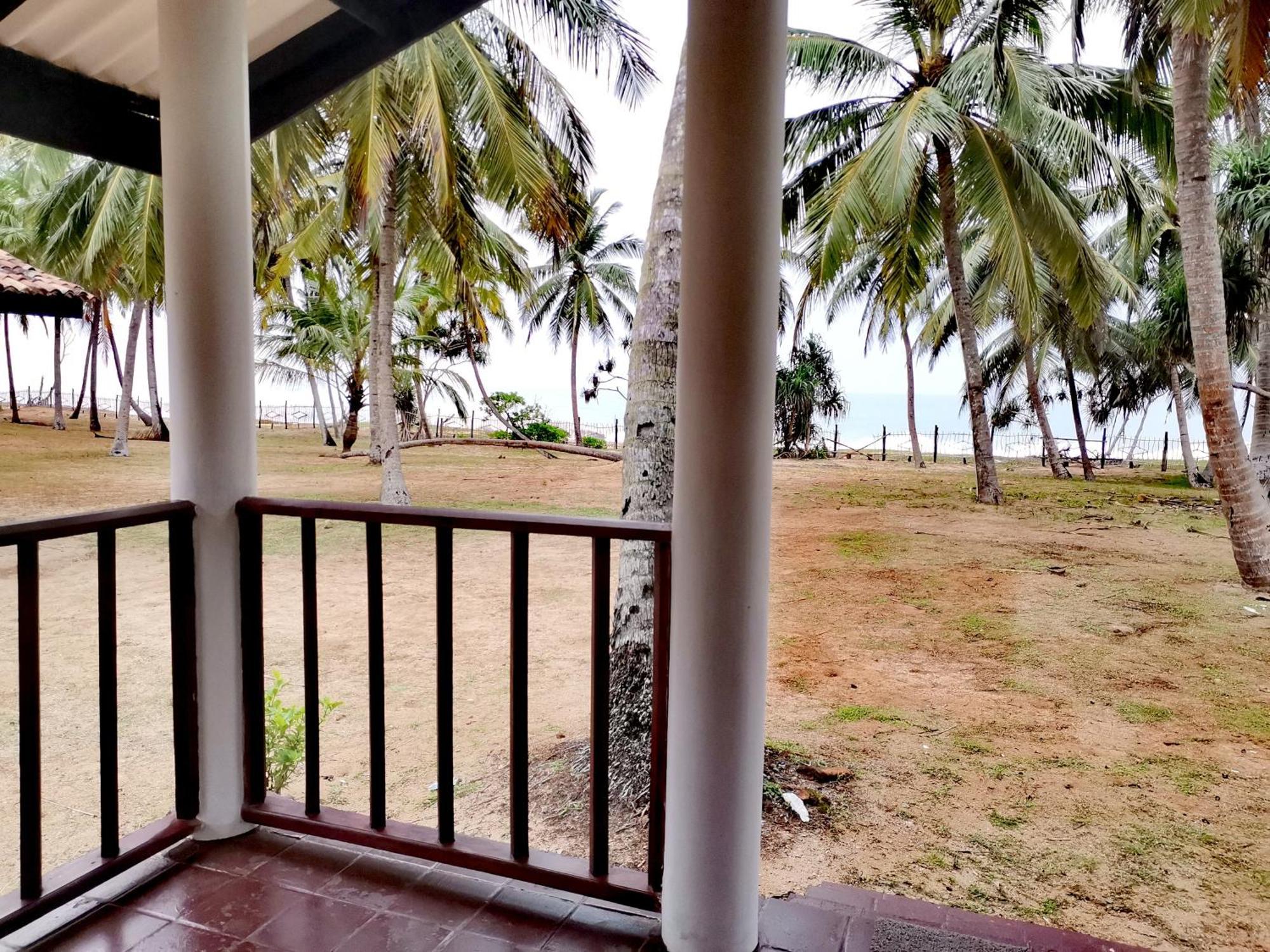 Helios Beach Resort Tangalle Exterior photo